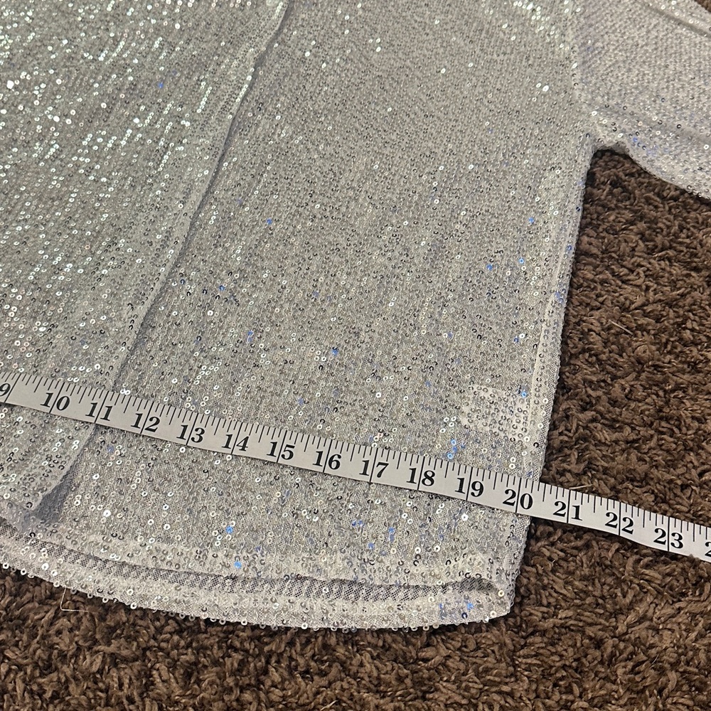 NWT- SOLID SEQUIN - Picture 9 of 10